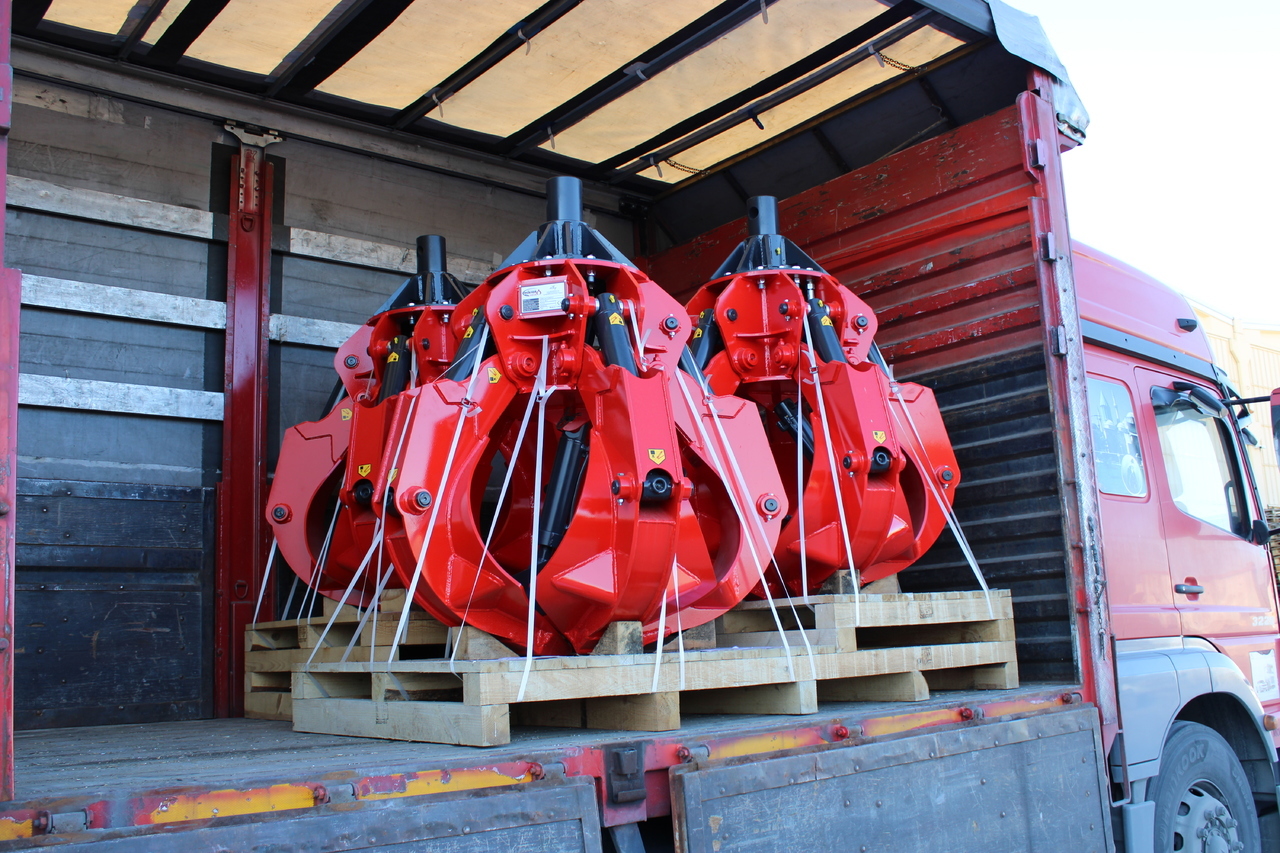 Polyp Grapple 0.5 m3 - Garra de Equipamento: foto 1 Polyp Grapple 0.5 m3 - Garra de Equipamento: foto 1