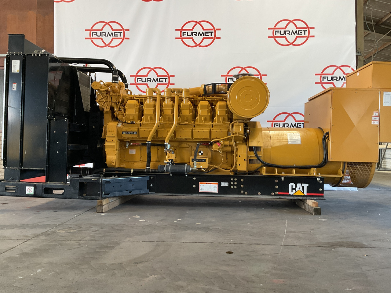 Caterpillar 3512HD, 1275KVA Generatorset. Like brand new. Low standby hours. - Gerador elétrico: foto 2 Caterpillar 3512HD, 1275KVA Generatorset. Like brand new. Low standby hours. - Gerador elétrico: foto 2