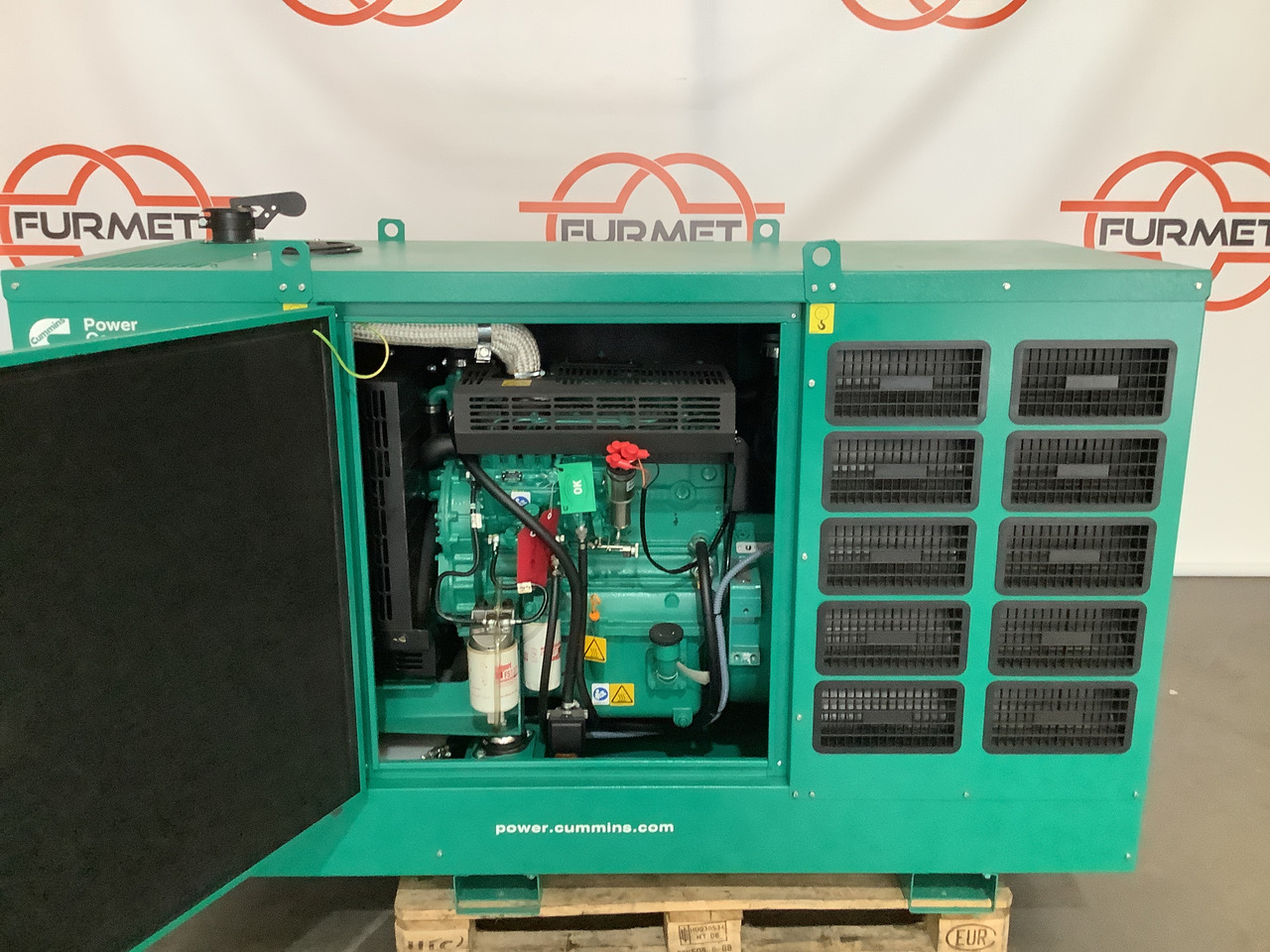 Cummins C22D5Q. 22KVA Generator. Brand new. - Gerador elétrico: foto 3 Cummins C22D5Q. 22KVA Generator. Brand new. - Gerador elétrico: foto 3