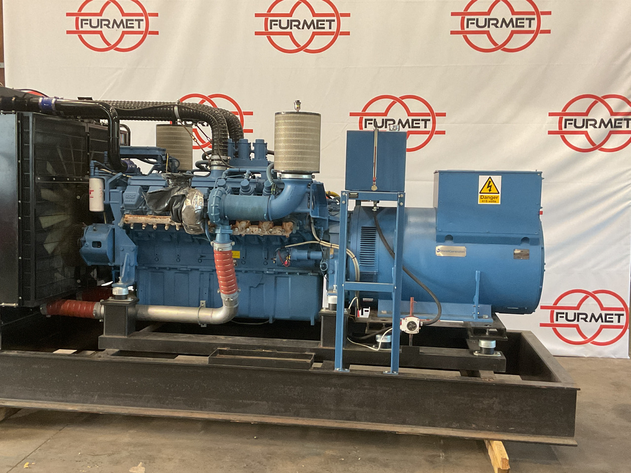 MTU 16V2000, 900KVA generatorset. Like brand new. Low standby hours - Gerador elétrico: foto 3 MTU 16V2000, 900KVA generatorset. Like brand new. Low standby hours - Gerador elétrico: foto 3