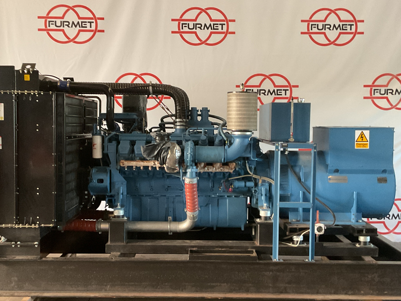 MTU 16V2000, 900KVA generatorset. Like brand new. Low standby hours - Gerador elétrico: foto 1 MTU 16V2000, 900KVA generatorset. Like brand new. Low standby hours - Gerador elétrico: foto 1