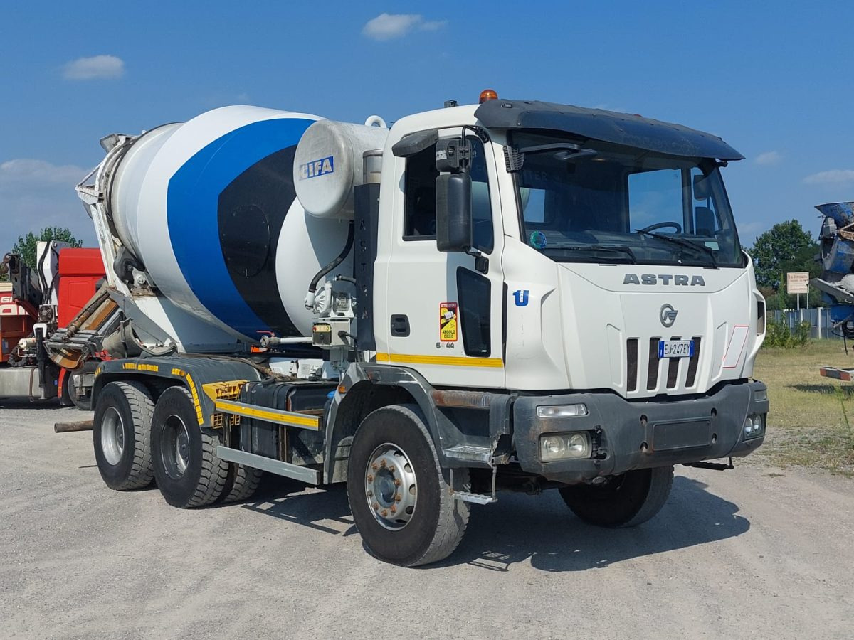 ASTRA HD8 6444 CIFA RY1100 - Caminhão betoneira: foto 1 ASTRA HD8 6444 CIFA RY1100 - Caminhão betoneira: foto 1