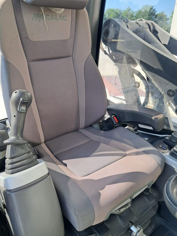 MECALAC 12MTX - Escavadeira de rodas: foto 5 MECALAC 12MTX - Escavadeira de rodas: foto 5