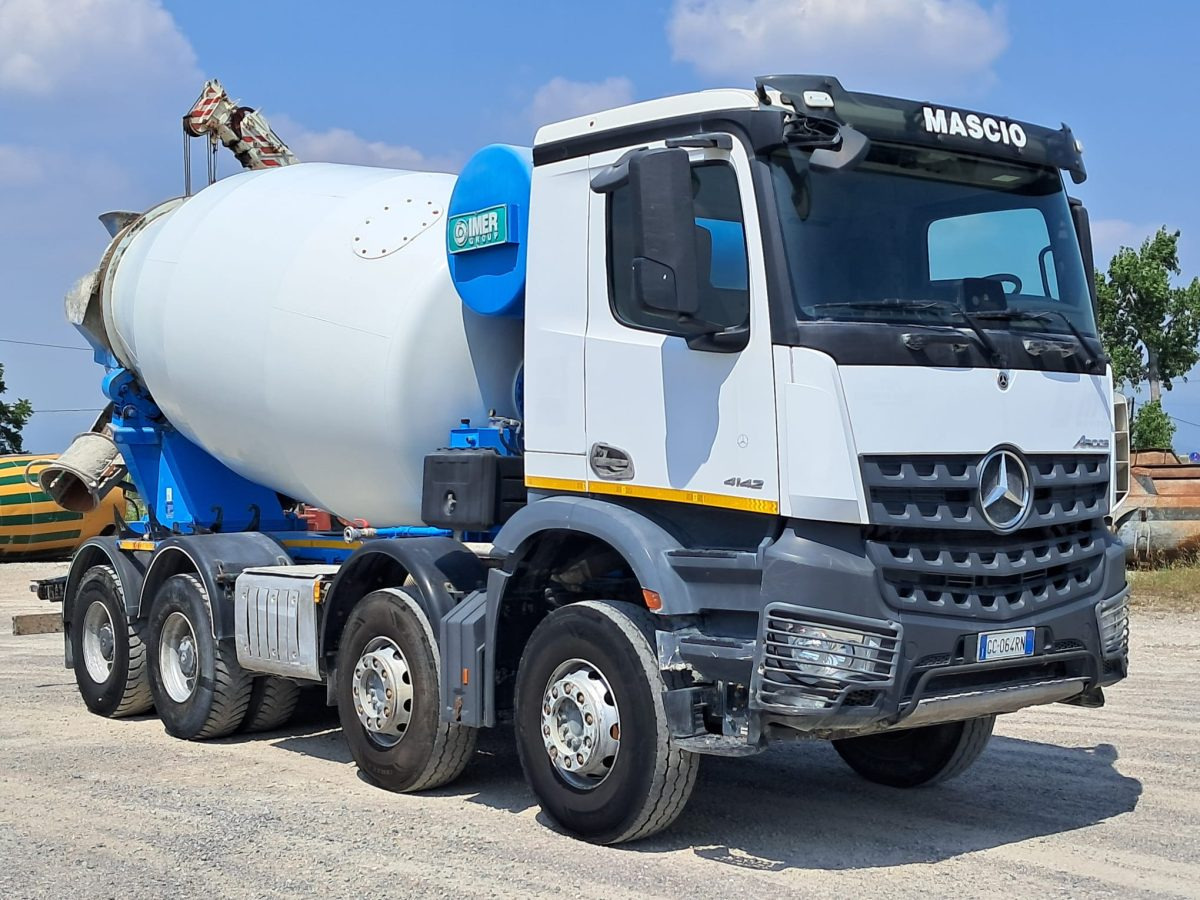 MERCEDES AROCS 4142 - Caminhão betoneira: foto 1 MERCEDES AROCS 4142 - Caminhão betoneira: foto 1