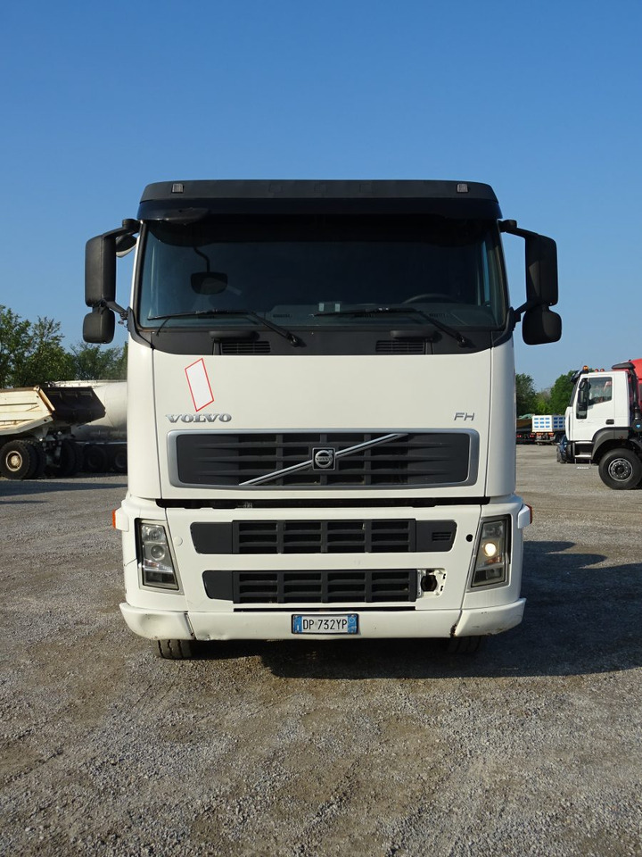 VOLVO FH64T 480 6×4 - Tractor: foto 5 VOLVO FH64T 480 6×4 - Tractor: foto 5