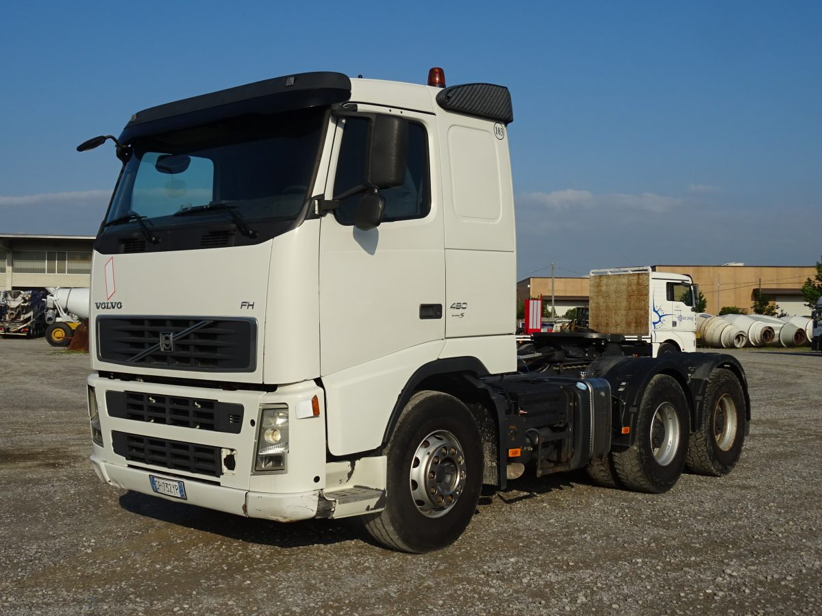 VOLVO FH64T 480 6×4 - Tractor: foto 1 VOLVO FH64T 480 6×4 - Tractor: foto 1