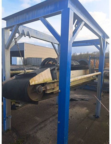 Powerscreen Magnet belt conveyor with frame 2100x - Máquina de construção: foto 4 Powerscreen Magnet belt conveyor with frame 2100x - Máquina de construção: foto 4
