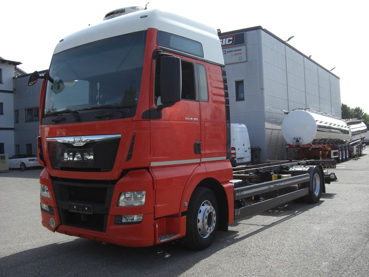 MAN 18360XXL TGX / LBW MAN 18360XXL TGX / LBW - Caminhão transportador de contêineres/ Caixa móvel: foto 1 MAN 18360XXL TGX / LBW MAN 18360XXL TGX / LBW - Caminhão transportador de contêineres/ Caixa móvel: foto 1