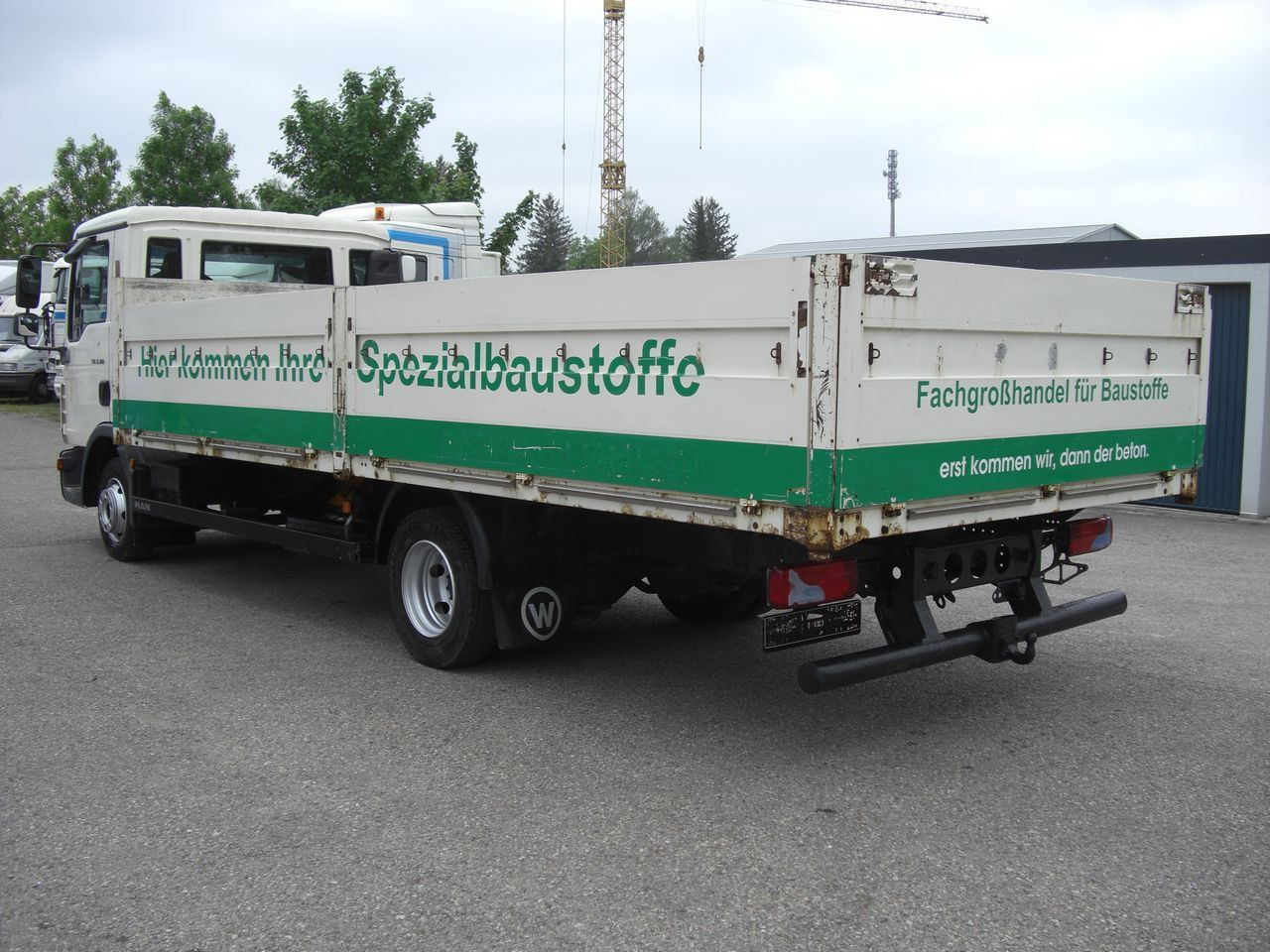MAN 8180L Baustoffpritsche MAN 8180L Baustoffpritsche - Furgão caixa aberta: foto 4 MAN 8180L Baustoffpritsche MAN 8180L Baustoffpritsche - Furgão caixa aberta: foto 4