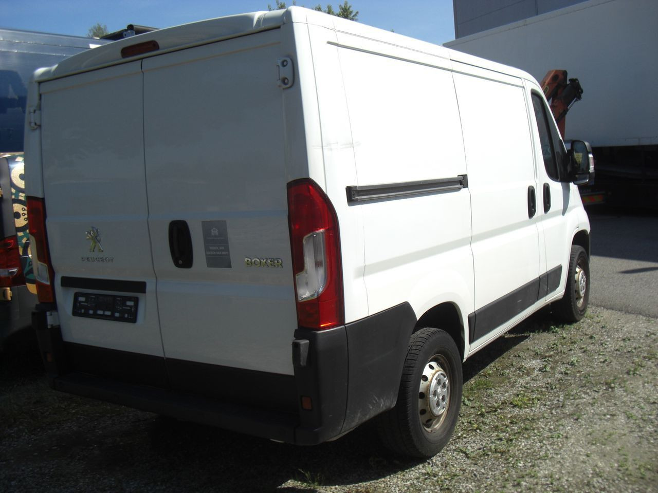 Peugeot BOXER 2,0 KURZ/NIEDRIG - Furgão compacto: foto 4 Peugeot BOXER 2,0 KURZ/NIEDRIG - Furgão compacto: foto 4