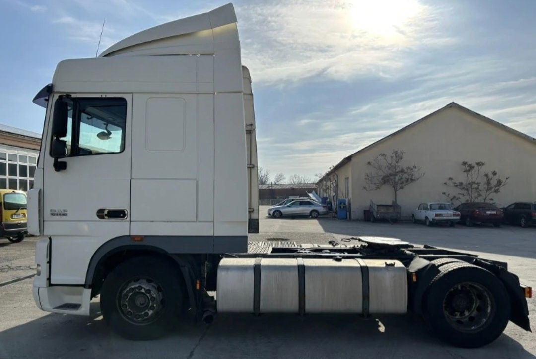 DAF XF 105.460 Tractor head - Tractor: foto 3 DAF XF 105.460 Tractor head - Tractor: foto 3