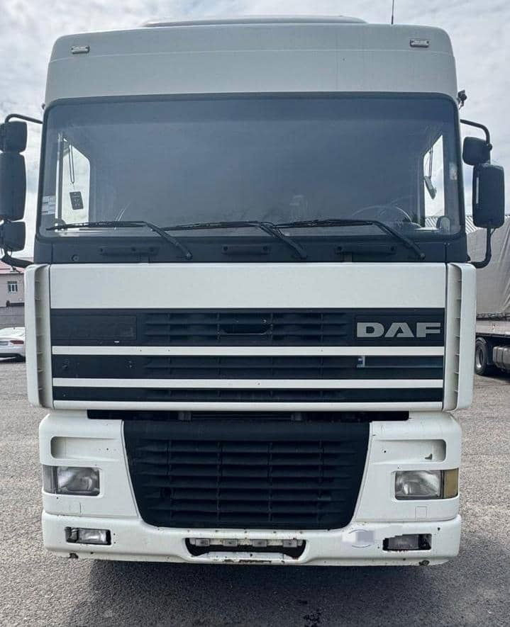 DAF XF 95 Tractor unit - Tractor: foto 1 DAF XF 95 Tractor unit - Tractor: foto 1