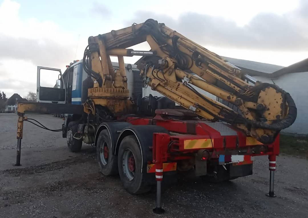 Scania R143-450 V8 Tractor unit with crane - Tractor: foto 4 Scania R143-450 V8 Tractor unit with crane - Tractor: foto 4