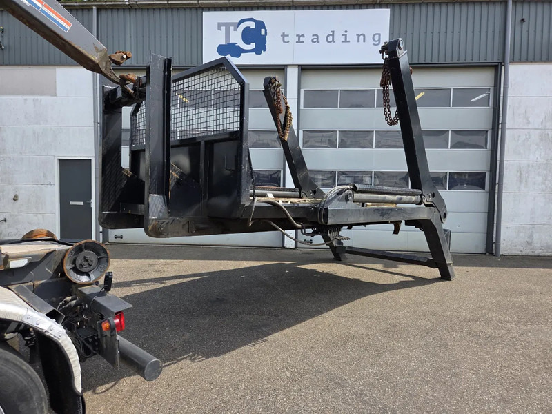Diversen 14 ton Portaal systeem. haakarm en kabel systeem - Caminhão com sistema de cabo: foto 5 Diversen 14 ton Portaal systeem. haakarm en kabel systeem - Caminhão com sistema de cabo: foto 5