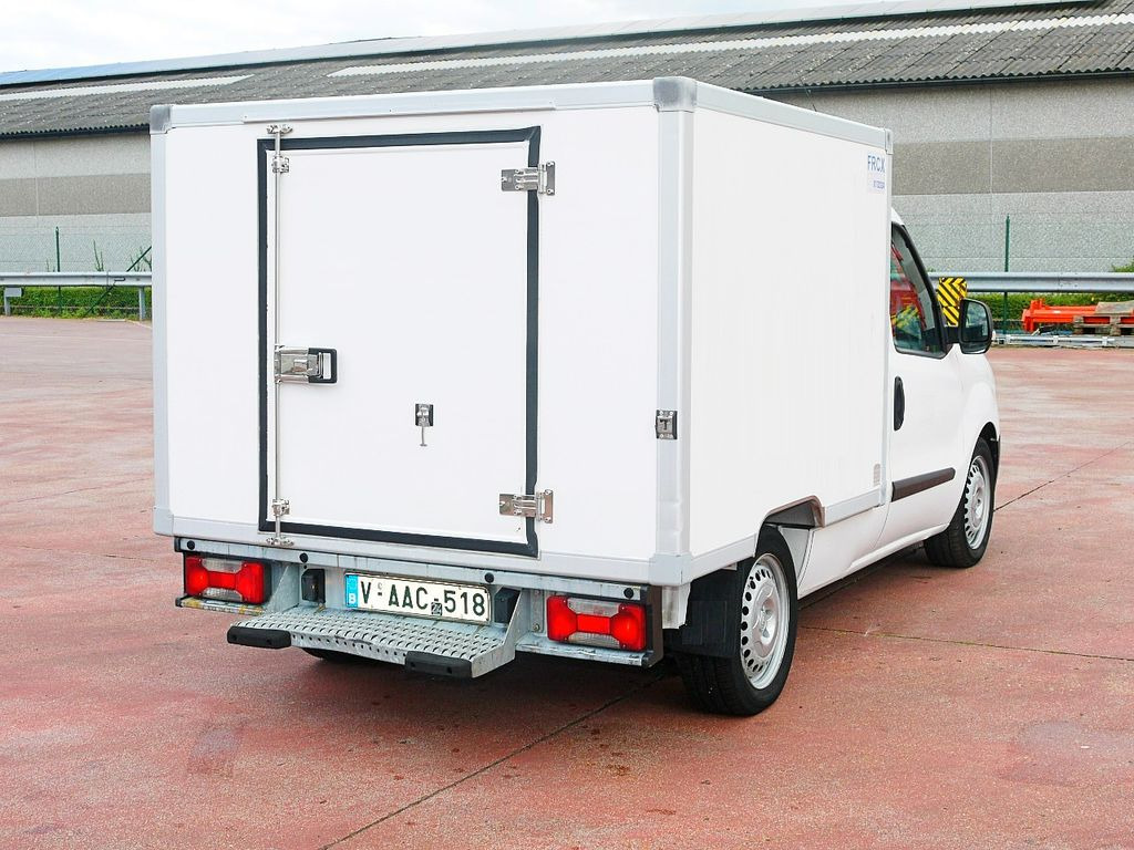Fiat 1.3 DOBLO KUHLKOFFER RELEC FROD TR15 -20C - Carrinha frigorífica: foto 5 Fiat 1.3 DOBLO KUHLKOFFER RELEC FROD TR15 -20C - Carrinha frigorífica: foto 5