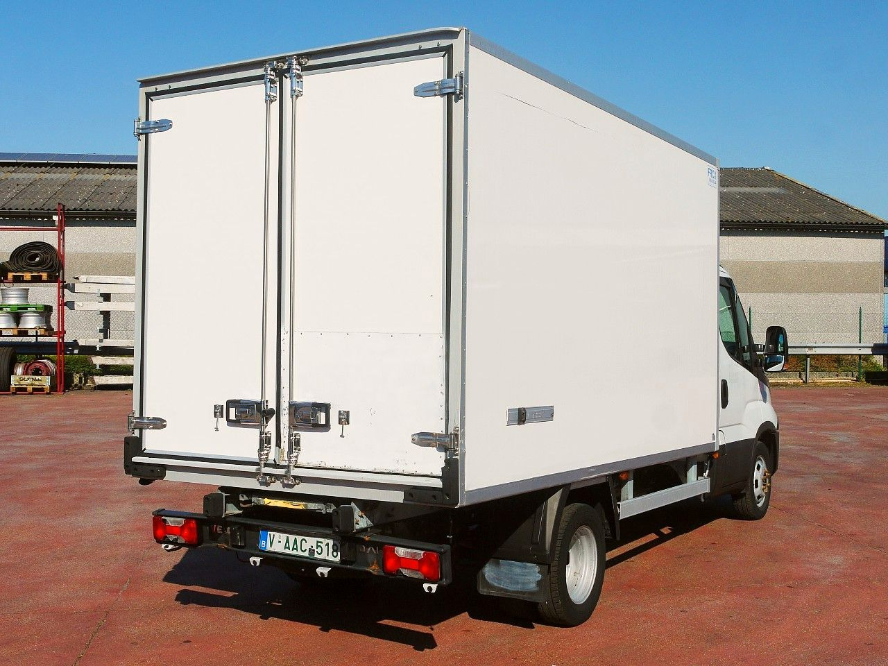 Iveco 35C14 DAILY KUHLKOFFER CARRIER XARIOS 350 -20C - Carrinha frigorífica: foto 5 Iveco 35C14 DAILY KUHLKOFFER CARRIER XARIOS 350 -20C - Carrinha frigorífica: foto 5