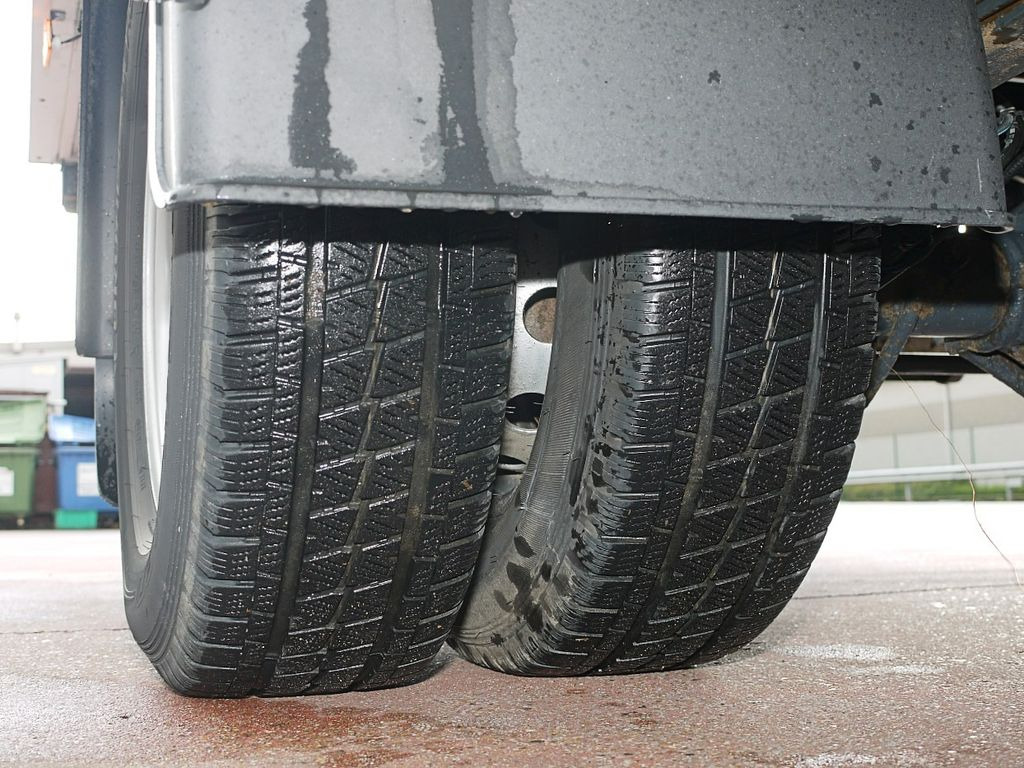 Carrinha frigorífica Iveco 60C15 65 70 DAILY KUHLKOFFER THERMOKING V500 A/C Iveco 60C15 65 70 DAILY KUHLKOFFER THERMOKING V500 A/C: foto 17