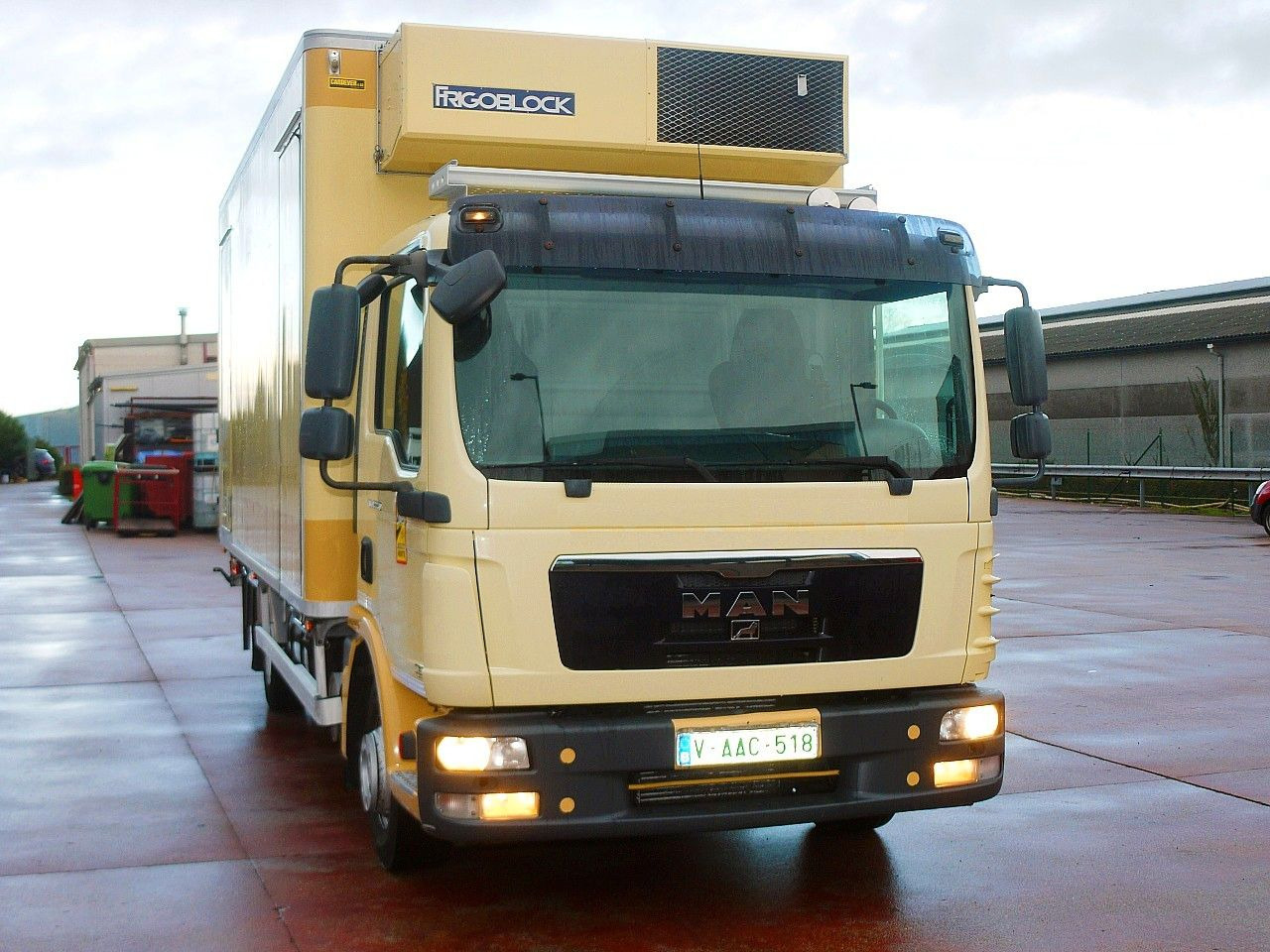 MAN TGL 12.220 KUHLKOFFER CHEREAU FRIGOBLOCK -30C - Caminhão frigorífico: foto 1 MAN TGL 12.220 KUHLKOFFER CHEREAU FRIGOBLOCK -30C - Caminhão frigorífico: foto 1