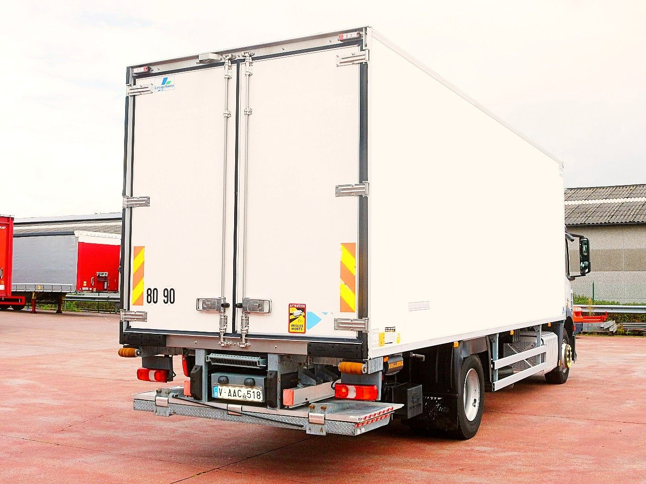 Mercedes-Benz 1830 ANTOS KUHLKOFFER CARRIER SUPRA 850 - Caminhão frigorífico: foto 5 Mercedes-Benz 1830 ANTOS KUHLKOFFER CARRIER SUPRA 850 - Caminhão frigorífico: foto 5