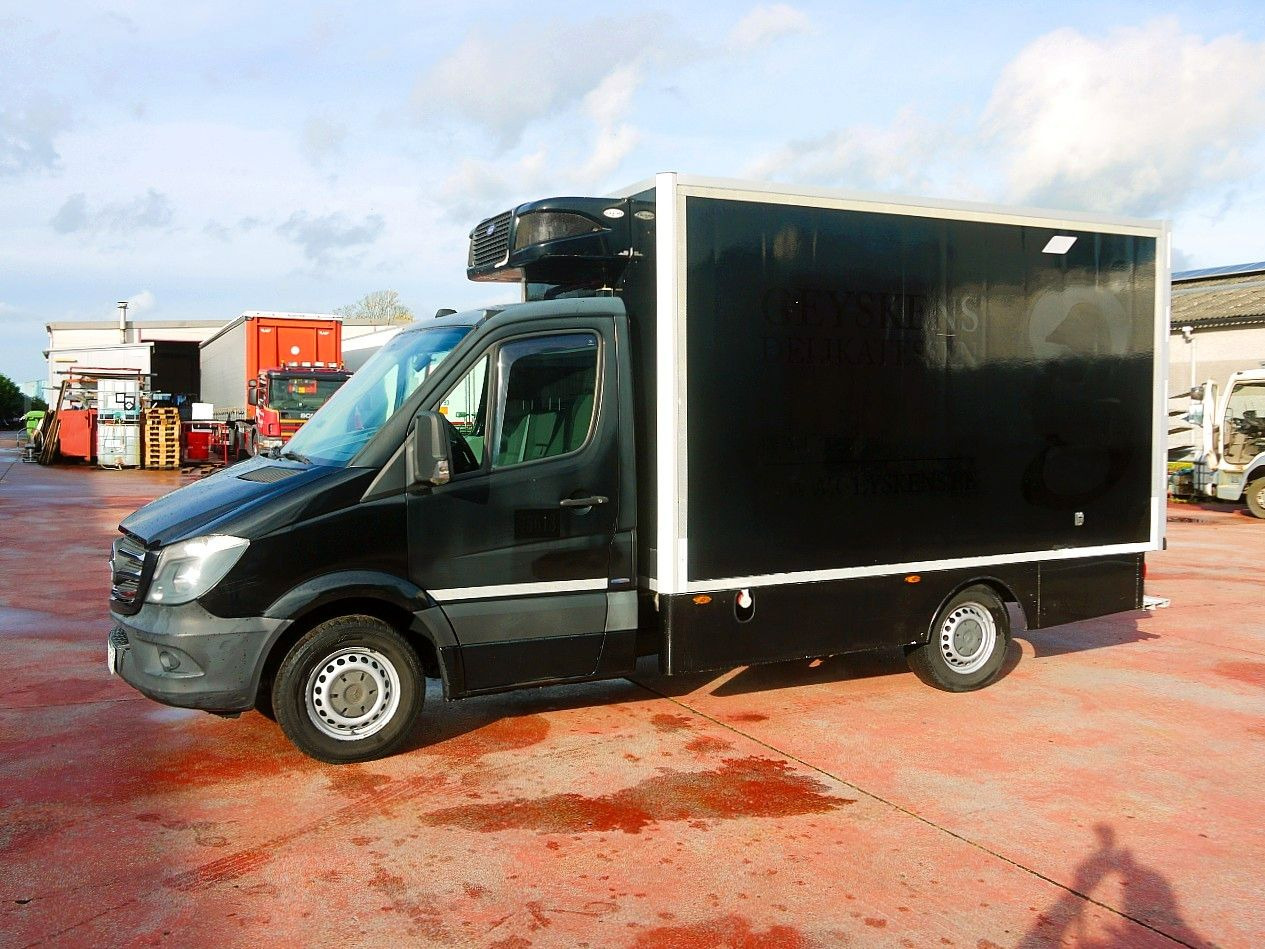 Mercedes-Benz 319 SPRINTER V6 KUHLKOFFER CARRIER PULSOR 600 MT - Carrinha frigorífica: foto 5 Mercedes-Benz 319 SPRINTER V6 KUHLKOFFER CARRIER PULSOR 600 MT - Carrinha frigorífica: foto 5