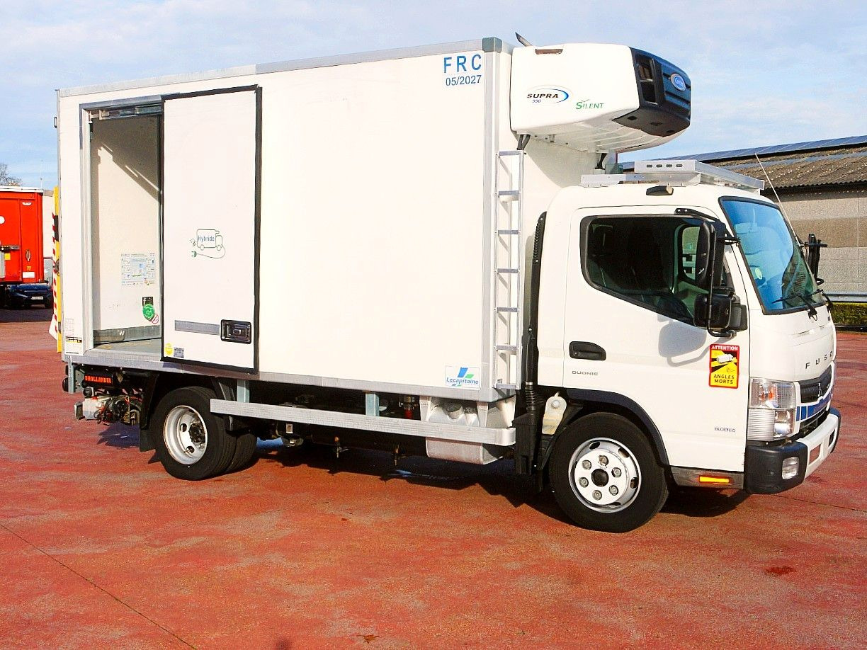 Mitsubishi FUSO HYBRIDE KUHLKOFFER CARRIER SUPRA 550 78tkm - Carrinha frigorífica: foto 3 Mitsubishi FUSO HYBRIDE KUHLKOFFER CARRIER SUPRA 550 78tkm - Carrinha frigorífica: foto 3