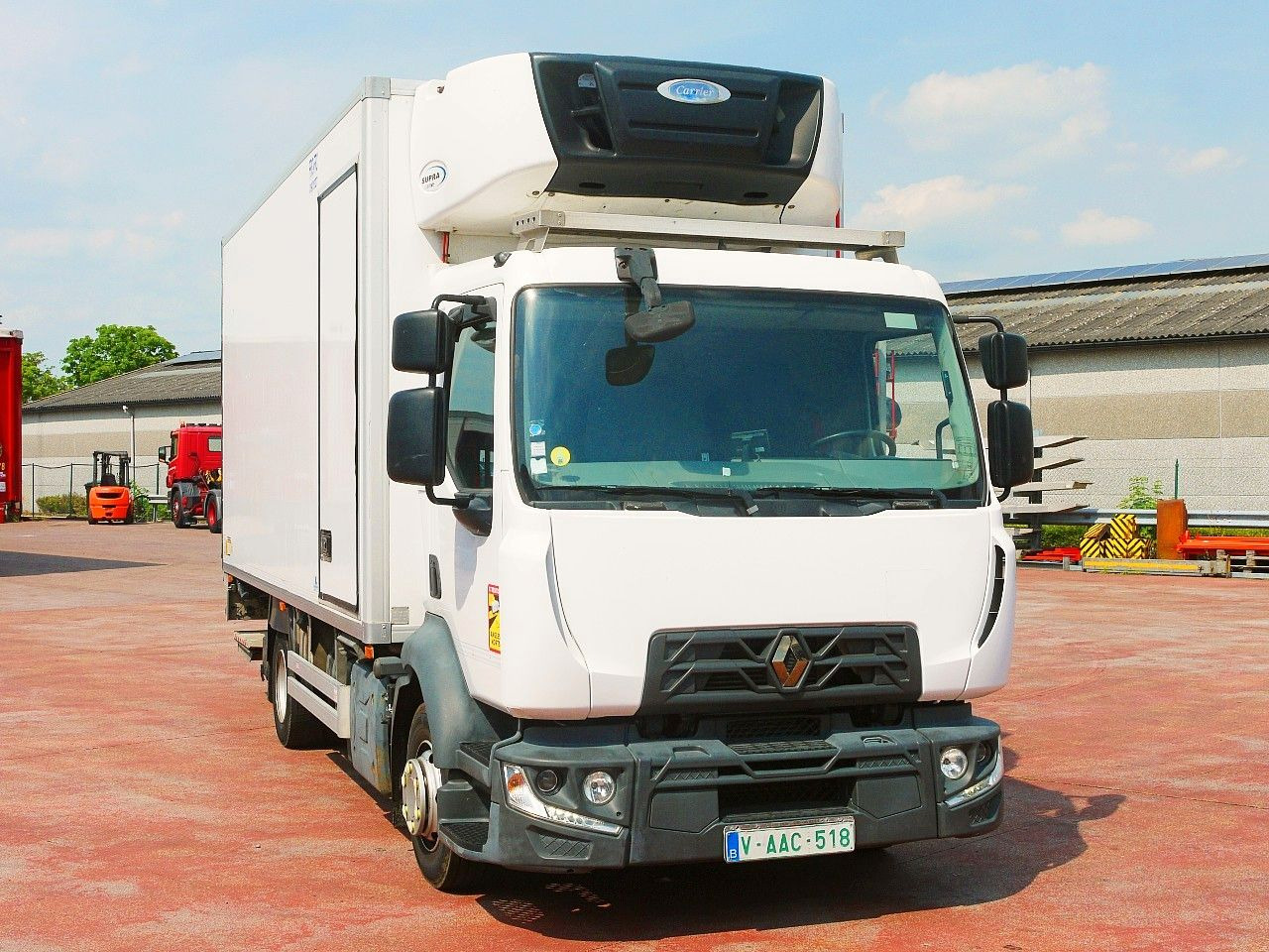 Renault D 10.210 KUHLKOFFER CARRIER SUPRA 1150 MT - Caminhão frigorífico: foto 1 Renault D 10.210 KUHLKOFFER CARRIER SUPRA 1150 MT - Caminhão frigorífico: foto 1