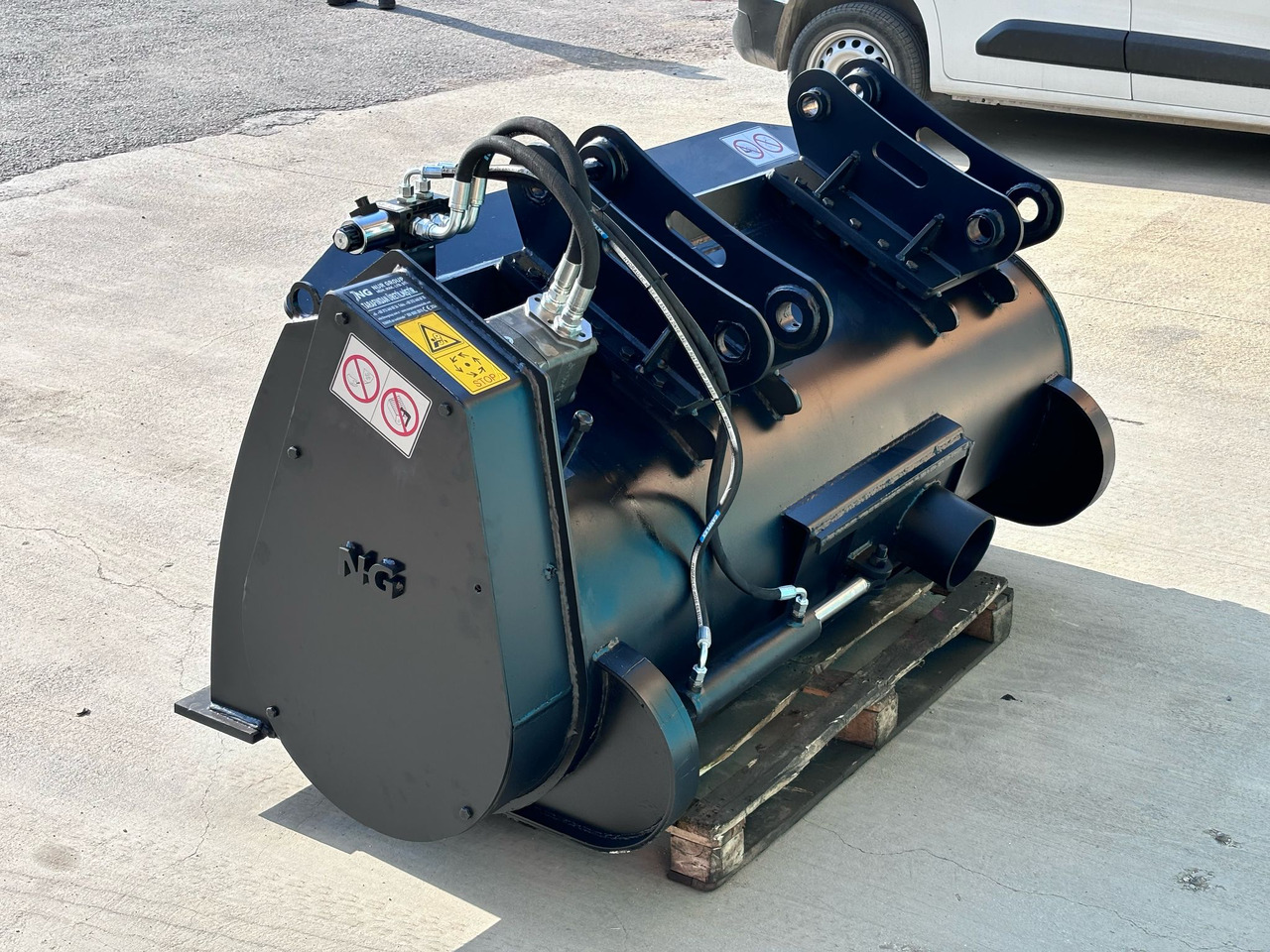 CONCRETE MIXING BUCKET - NG ATTACHMENTS - Balde para carregadeiras de Carregadeira: foto 4 CONCRETE MIXING BUCKET - NG ATTACHMENTS - Balde para carregadeiras de Carregadeira: foto 4