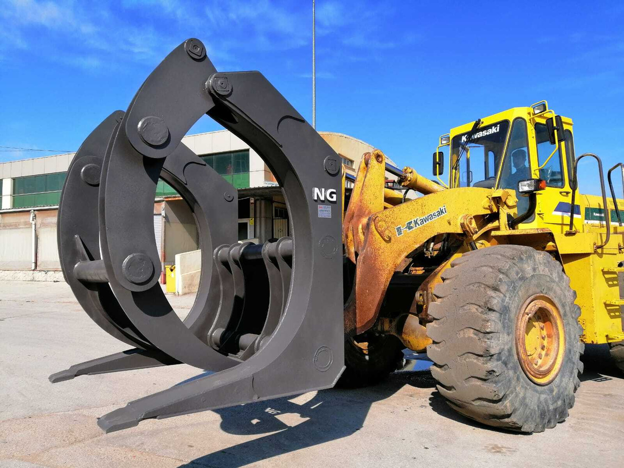 LOADER LOG GRAPPLE - TIMBER GRAPPLE - Garra de Carregadeira: foto 1 LOADER LOG GRAPPLE - TIMBER GRAPPLE - Garra de Carregadeira: foto 1