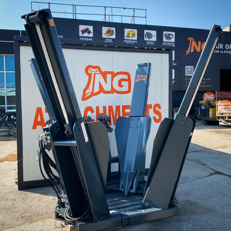 Tree Spade Attachment - stock - Grampo de Carregadeira de rodas: foto 1 Tree Spade Attachment - stock - Grampo de Carregadeira de rodas: foto 1