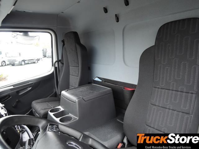 Caminhão furgão Mercedes-Benz Atego 1218 L nR: foto 8 Caminhão furgão Mercedes-Benz Atego 1218 L nR: foto 8