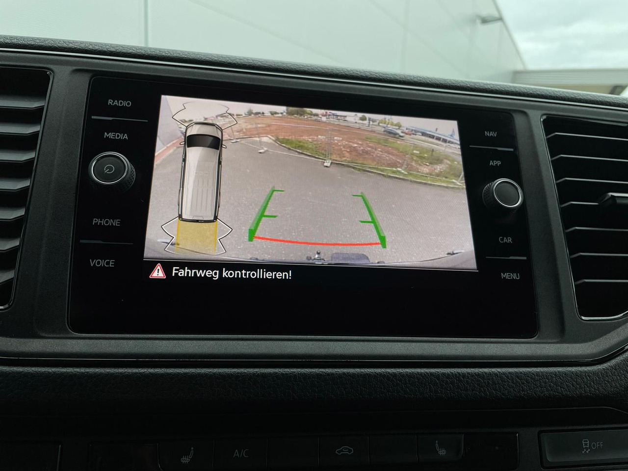 Automóvel MAN TGE 3.160 L4H3 KASTEN TEMPOMAT AHK SITZHZ DAB: foto 23