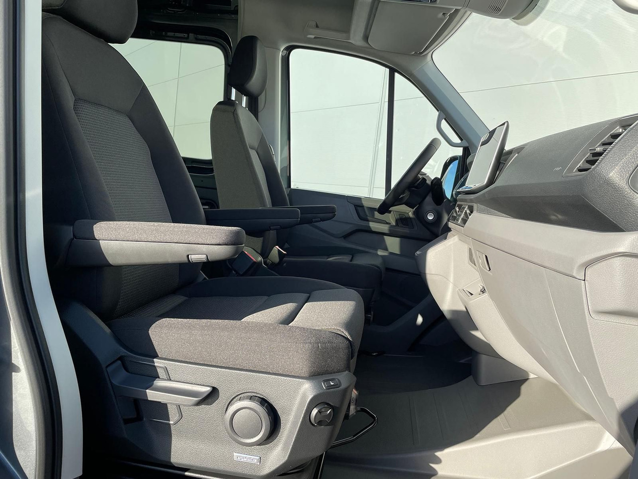 Automóvel MAN TGE 3.180 L3H2 KASTEN 4x4 AUTOM ACC LED AHK DAB: foto 29