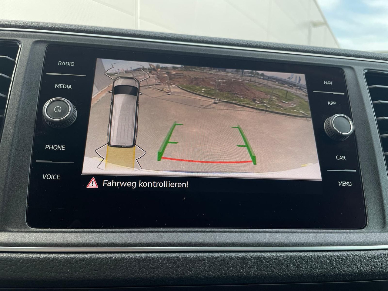 Automóvel MAN TGE 3.180 L3H3 Individual S BF3+ BEGLEITFAHRZEUG: foto 34