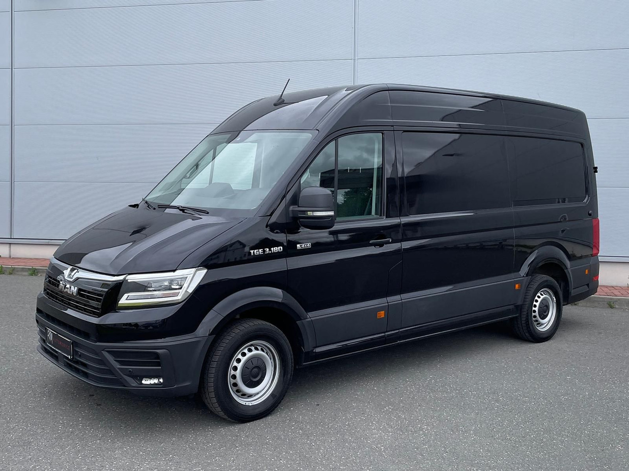 MAN TGE 3.180 L3H3 Kasten 4x4 AUTOM DIFF AHK ACC NAV - Automóvel: foto 1 MAN TGE 3.180 L3H3 Kasten 4x4 AUTOM DIFF AHK ACC NAV - Automóvel: foto 1