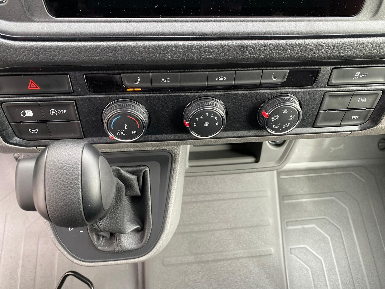 Furgão MAN TGE 3.180 L3H3 Kasten STANDHZ ACC LED SITZHZ: foto 21