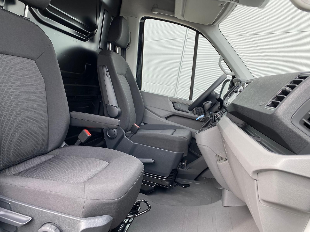 Furgão MAN TGE 3.180 L3H3 Kasten STANDHZ ACC LED SITZHZ: foto 19