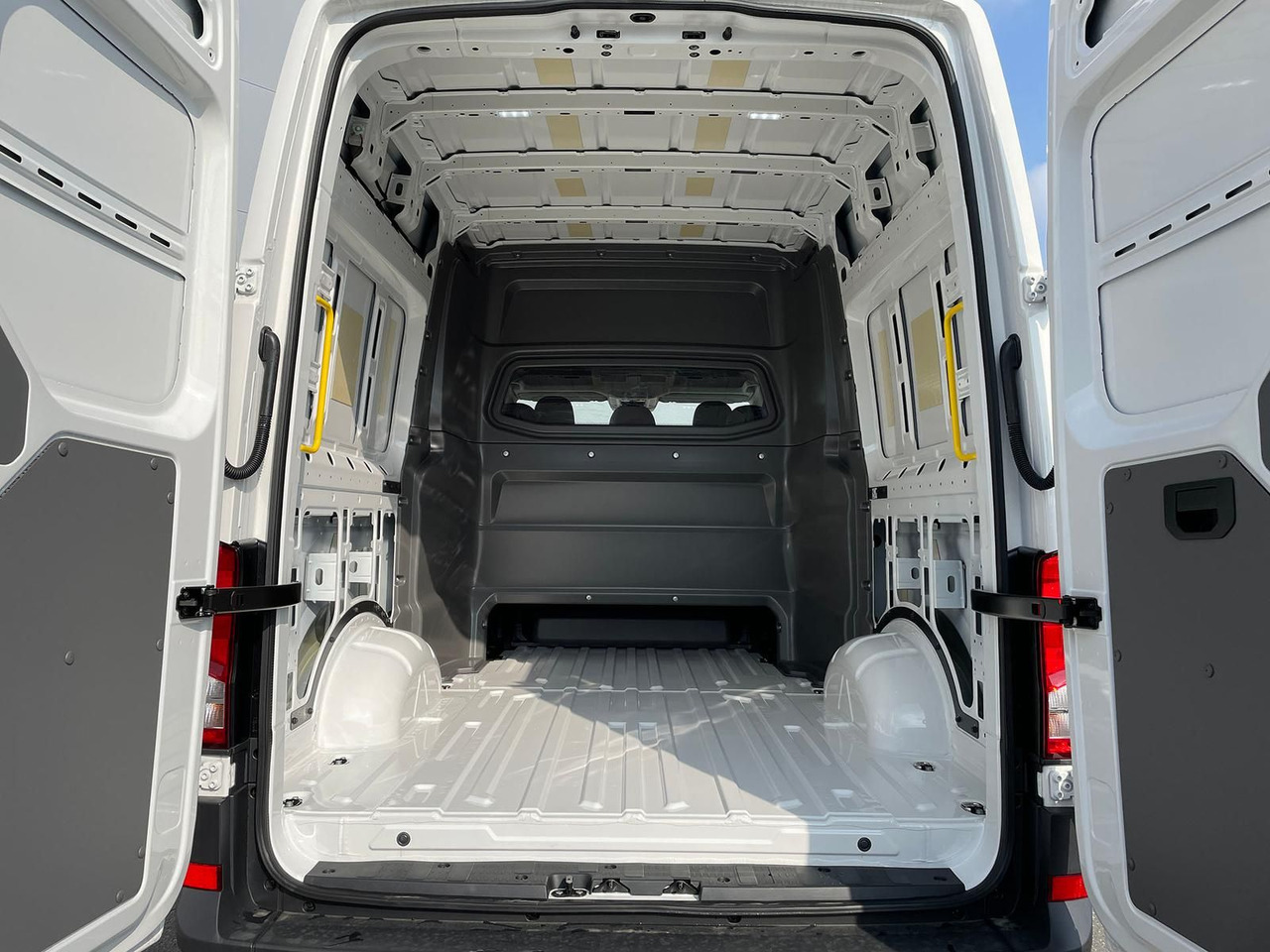 Carrinha cabine dupla nuevo MAN TGE 3.180 L3H3 MIXTO 4x4 LED TEMPOMAT SITZHZ NAV: foto 13
