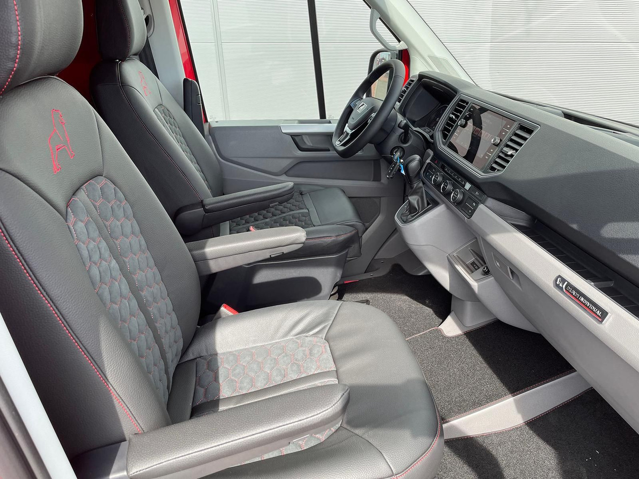 Furgão, Carrinha cabine dupla MAN TGE 3.180 L3H3 MIXTO Individual S ACC STANDH LED: foto 13