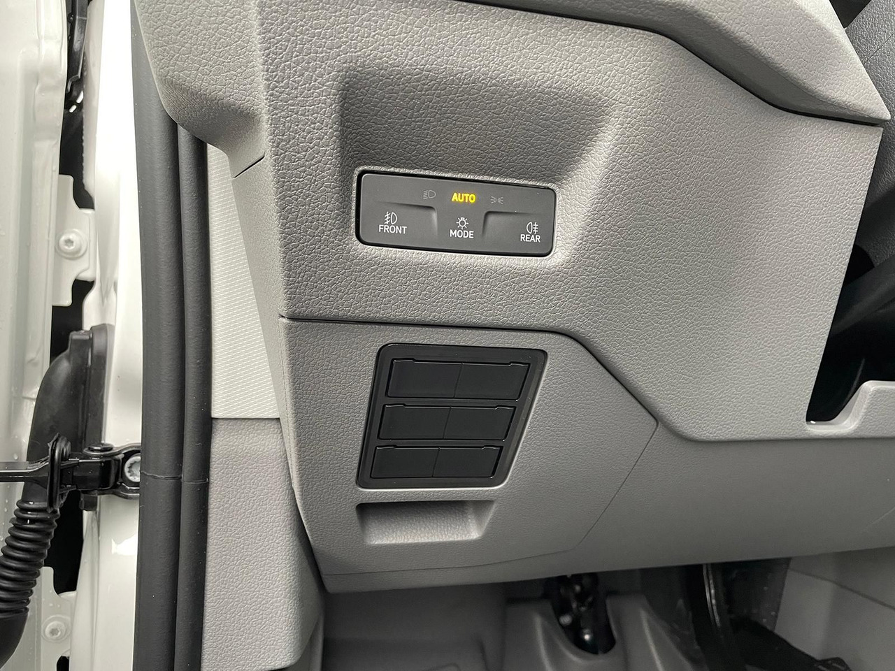 Furgão caixa aberta, Carrinha cabine dupla MAN TGE 3.180 Pritsche DOKA MR STANDHZ AHK TEMP: foto 30 Furgão caixa aberta, Carrinha cabine dupla MAN TGE 3.180 Pritsche DOKA MR STANDHZ AHK TEMP: foto 30