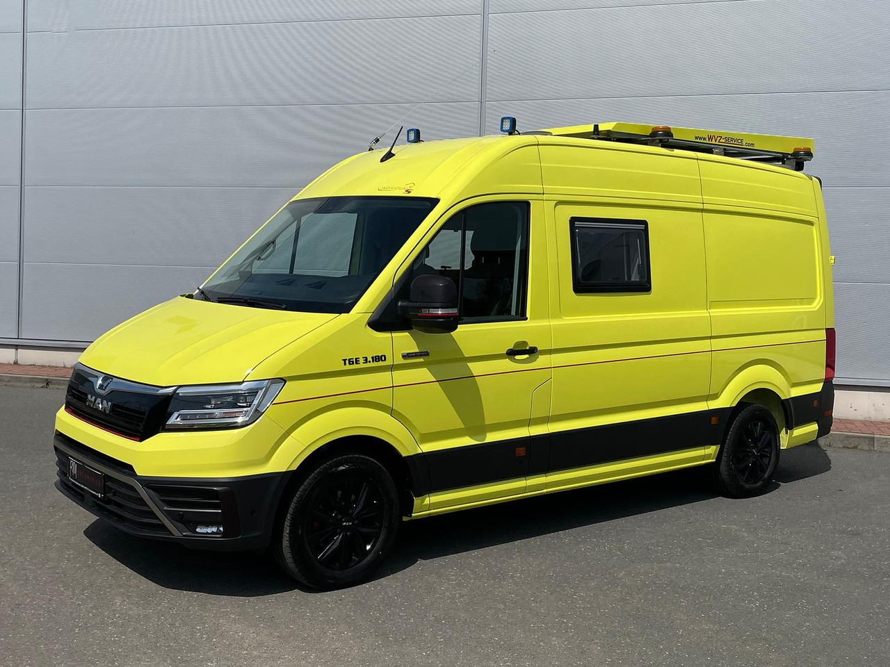 MAN TGE 3.180 L3H3 IndividualS BF3 + BEGLEITFAHRZEUG - Veículo comercial: foto 1 MAN TGE 3.180 L3H3 IndividualS BF3 + BEGLEITFAHRZEUG - Veículo comercial: foto 1