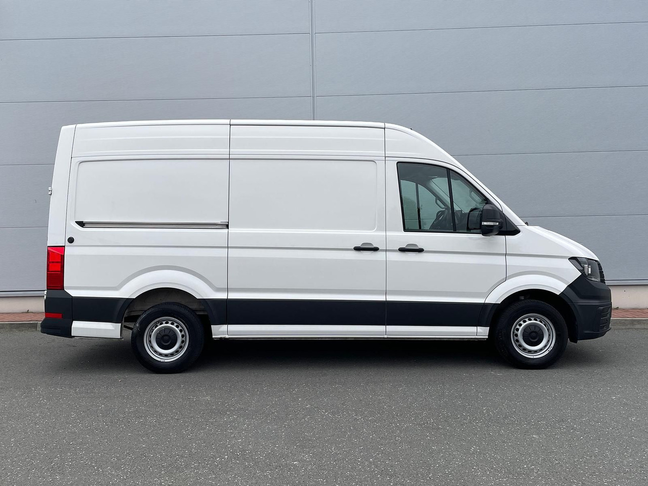 Volkswagen Crafter Kasten 35 L3H3 Autom. NAVI DAB PDC TEMP - Furgão de passageiros: foto 5 Volkswagen Crafter Kasten 35 L3H3 Autom. NAVI DAB PDC TEMP - Furgão de passageiros: foto 5