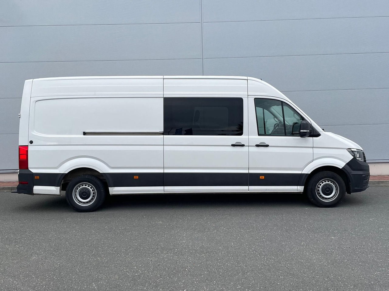 Volkswagen Crafter Kasten 35 L4H3 AHK KLIMA DAB PDC KAMERA - Furgão: foto 5 Volkswagen Crafter Kasten 35 L4H3 AHK KLIMA DAB PDC KAMERA - Furgão: foto 5