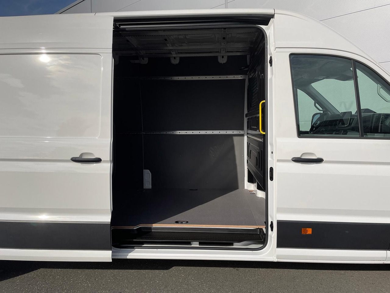 Furgão Volkswagen Crafter Kasten 35 L4H3 KAMERA KLIMA DAB: foto 9 Furgão Volkswagen Crafter Kasten 35 L4H3 KAMERA KLIMA DAB: foto 9