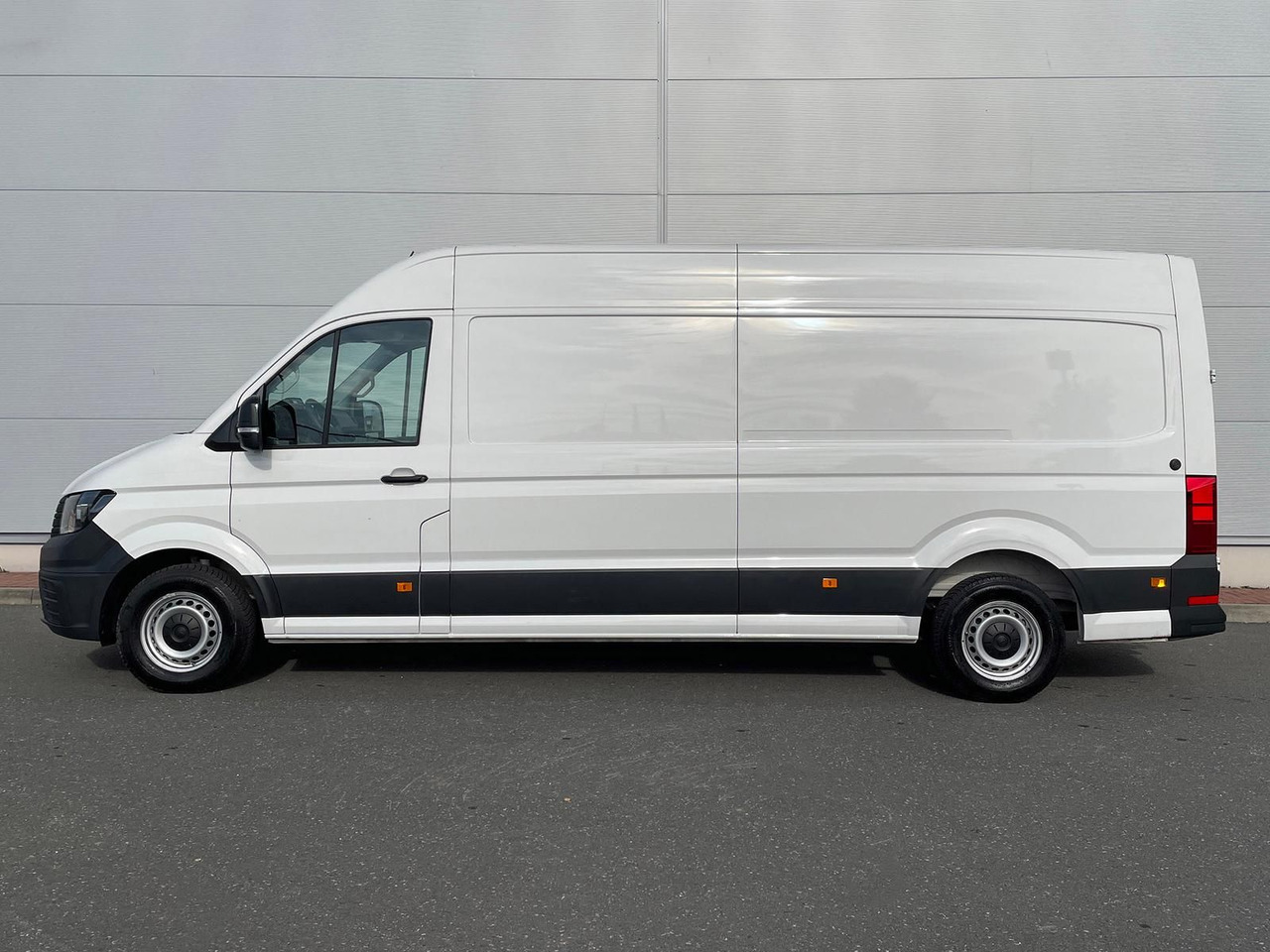 Furgão Volkswagen Crafter Kasten 35 L4H3 KAMERA KLIMA DAB: foto 6 Furgão Volkswagen Crafter Kasten 35 L4H3 KAMERA KLIMA DAB: foto 6