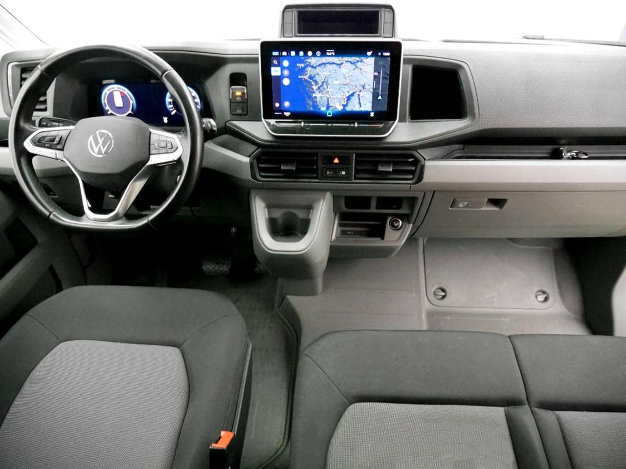 Volkswagen Crafter Kasten 35 L4H3 NAVI DAB KAMERA PDC - Furgão de passageiros: foto 4 Volkswagen Crafter Kasten 35 L4H3 NAVI DAB KAMERA PDC - Furgão de passageiros: foto 4