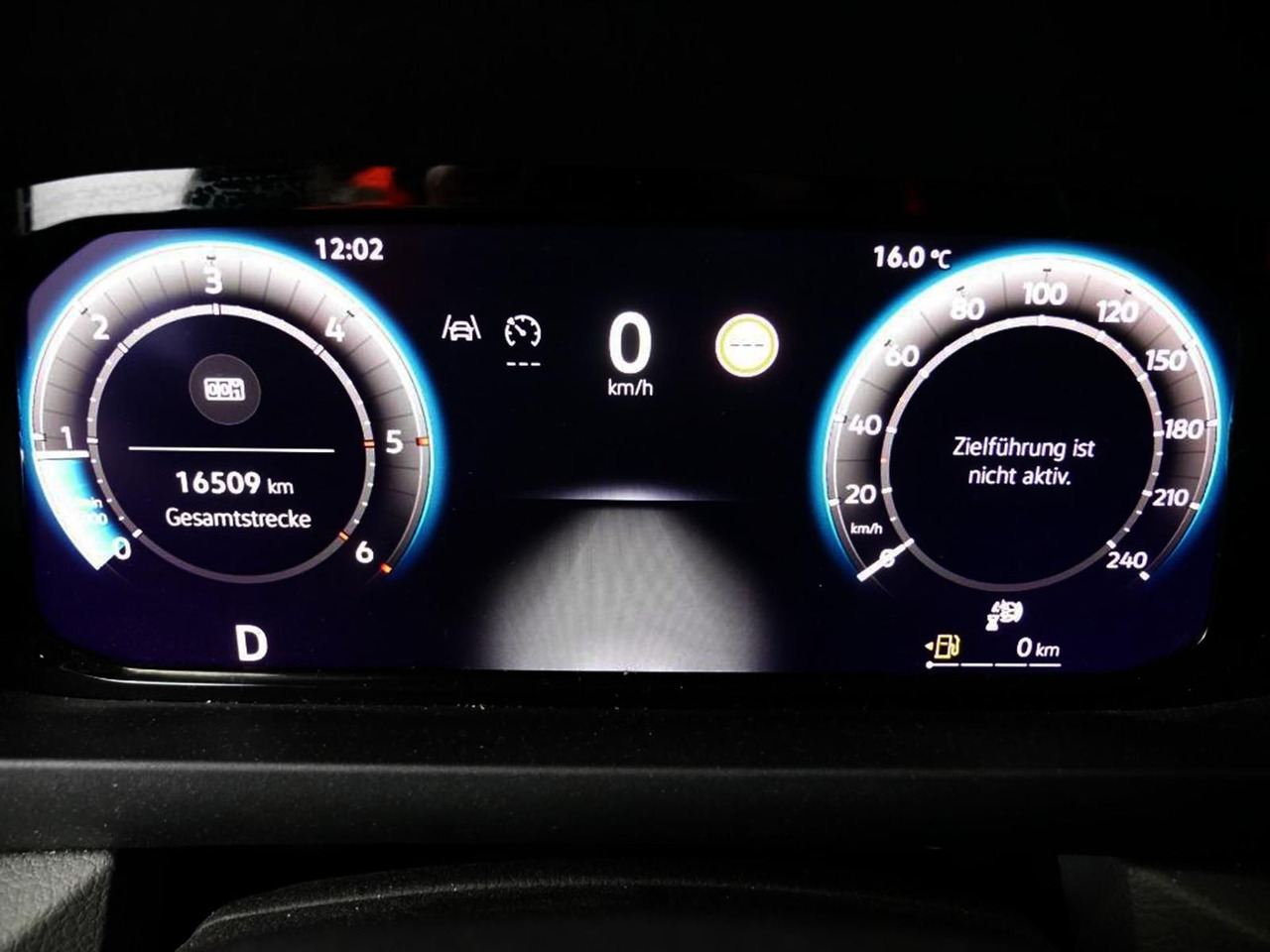 Volkswagen Crafter Kasten 35 L4H3 NAVI DAB KAMERA PDC - Furgão de passageiros: foto 3 Volkswagen Crafter Kasten 35 L4H3 NAVI DAB KAMERA PDC - Furgão de passageiros: foto 3