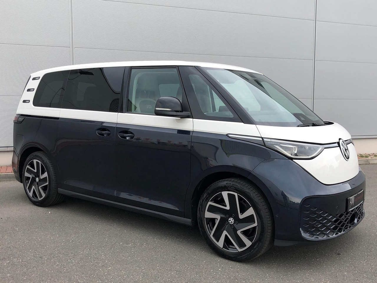 Volkswagen ID. Buzz 150 kW Pro AHK ACC MATRIX LED KEYLESS - Micro-ônibus, Ônibus elétrico: foto 2 Volkswagen ID. Buzz 150 kW Pro AHK ACC MATRIX LED KEYLESS - Micro-ônibus, Ônibus elétrico: foto 2