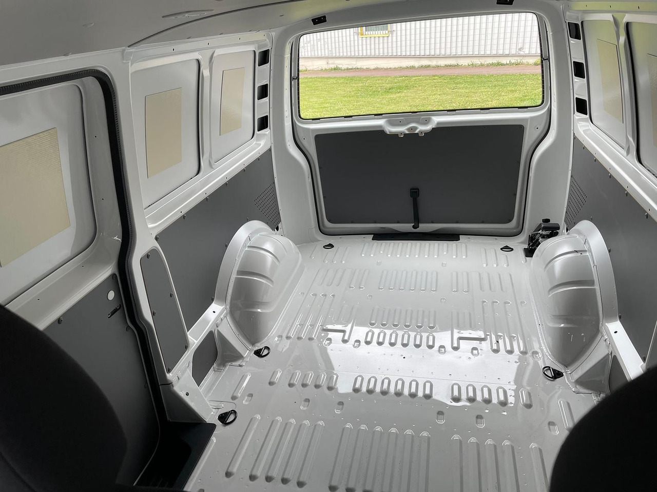Furgão nuevo Volkswagen T6.1 Transporter Kasten lang 4M MFL LED TEMPOMAT: foto 22