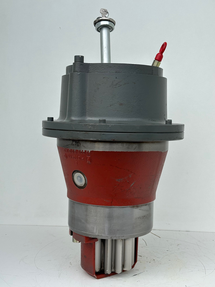 LIEBHERR Liebherr – Bauer Original Schwenkantrieb Typ:SAT275/251 mit ID-Nr.933017801. MG15, MBG12, MG20, MFG10, BG12H. #933017801.0121# - Motor de giro de Máquina de perfuração: foto 1 LIEBHERR Liebherr – Bauer Original Schwenkantrieb Typ:SAT275/251 mit ID-Nr.933017801. MG15, MBG12, MG20, MFG10, BG12H. #933017801.0121# - Motor de giro de Máquina de perfuração: foto 1