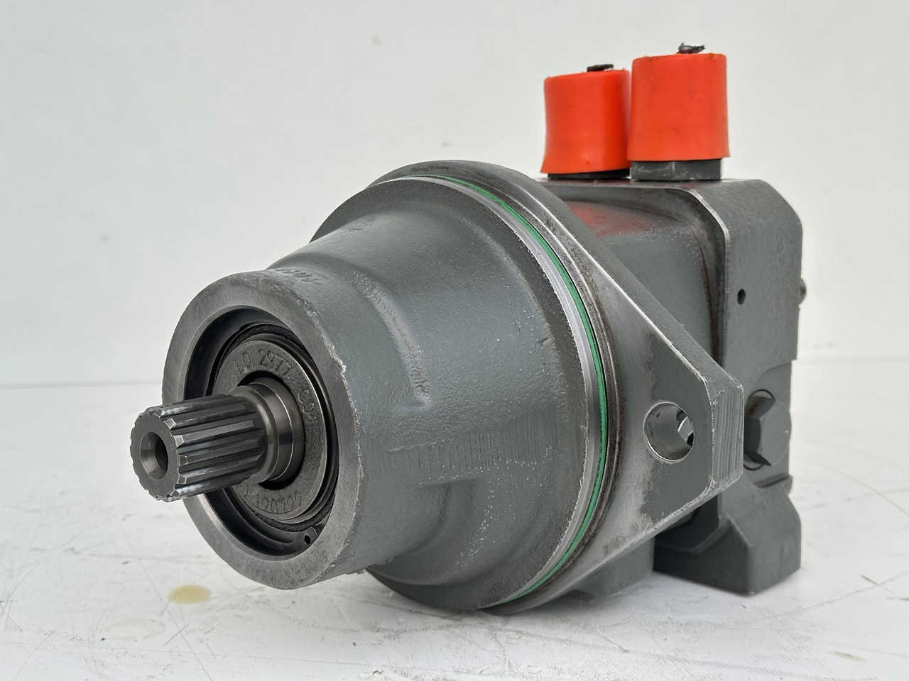 LIEBHERR Original Hydraulikeinbaumotor AT-FMF045. ID-Nr.9075181 – ID-Nr.10125043A. A309, A311, A312, A314, A316, A900, A904, A918, R313, R317, R900, R904. #A18.12.90158# - Motor hidráulico de Escavadeira: foto 1 LIEBHERR Original Hydraulikeinbaumotor AT-FMF045. ID-Nr.9075181 – ID-Nr.10125043A. A309, A311, A312, A314, A316, A900, A904, A918, R313, R317, R900, R904. #A18.12.90158# - Motor hidráulico de Escavadeira: foto 1
